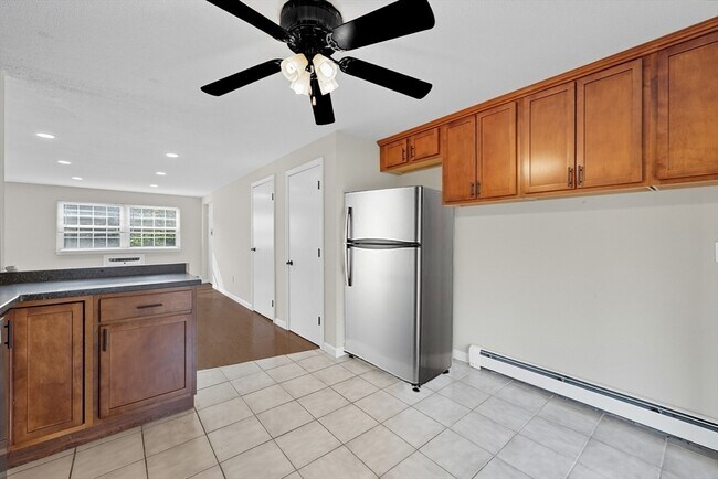 Building Photo - 10 Washington Park Dr