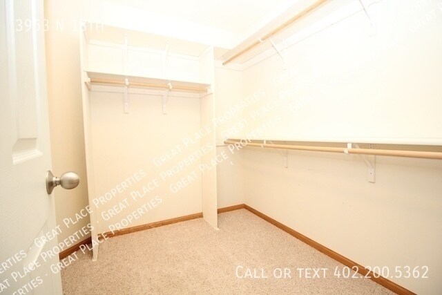 Building Photo - 3953 N 18th-