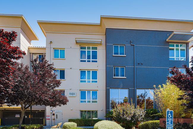 Building Photo - 1101 S Main St