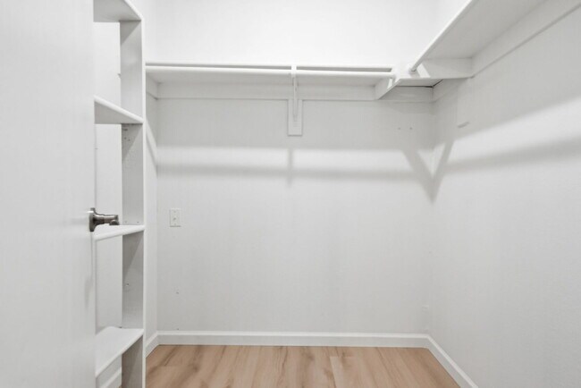 Building Photo - Stunning Fully Remodeled 3 Bed, 2 Bath Home in Conveniently-Located Northglenn!