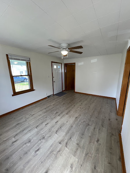 Building Photo - 1536 Barney Ave