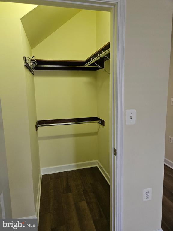 Building Photo - 22763 Fountain Grove Square