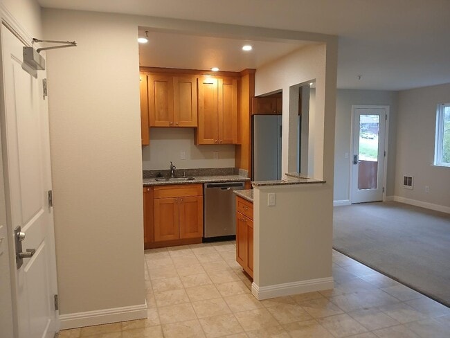 Building Photo - 99 Ave Portola