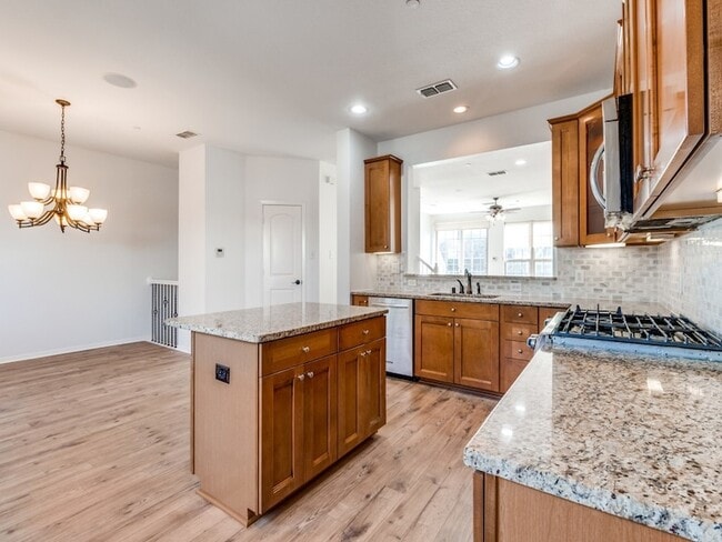 Building Photo - 3942 Sugar Tree Way