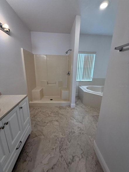 Building Photo - 315 Edgewood Ct