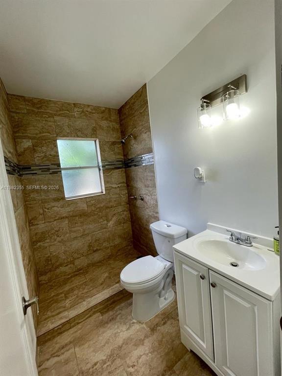 Building Photo - 820 SE 12th St