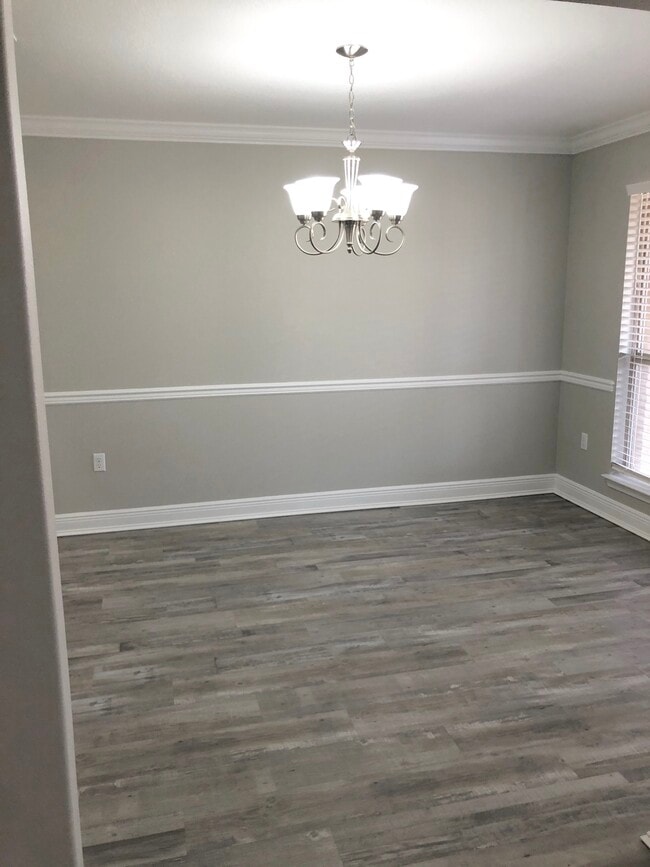 Building Photo - 113 Strike Eagle Dr