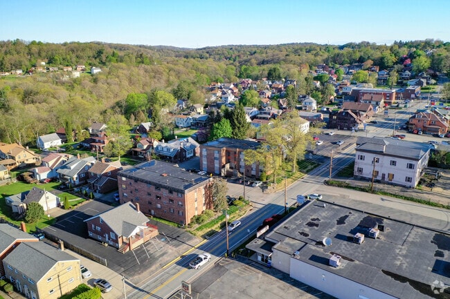 Aerial Photo - The Pinemont