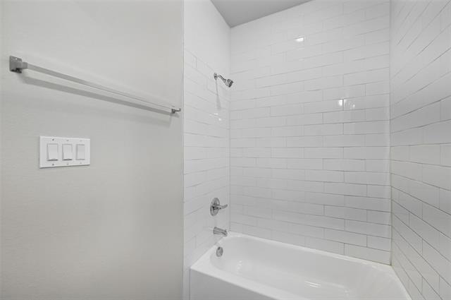 Building Photo - 3475 Valley Vista Dr