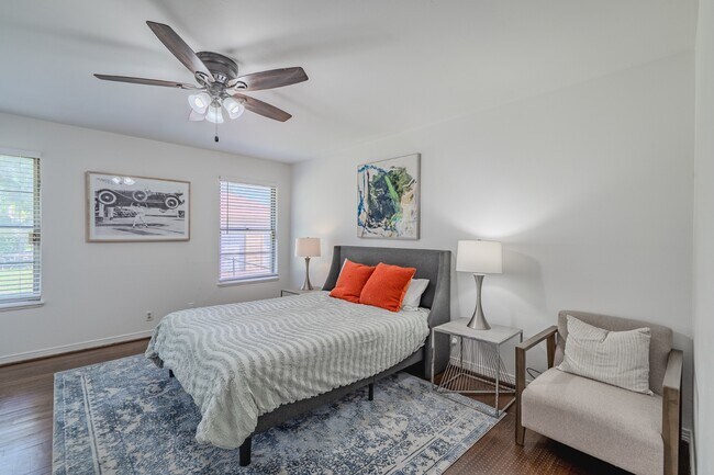 Building Photo - Cozy Forest Hills Retreat in East Dallas