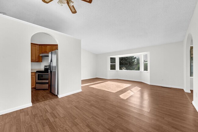 Building Photo - One Level Home in Stead