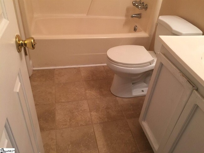 Building Photo - 305 Laurel Tree Ln