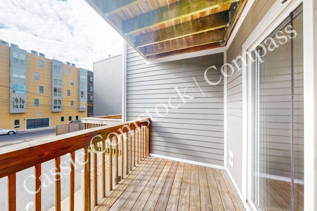 Deck off of living room - 111 W 8th St