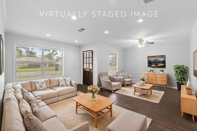 Building Photo - 2122 Althea Dr