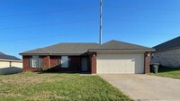 Building Photo - 4406 Hondo Dr