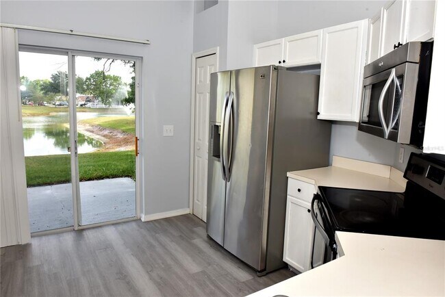 Building Photo - 271 Daniels Pointe Dr