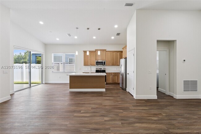 Building Photo - 1296 Moselle Ave