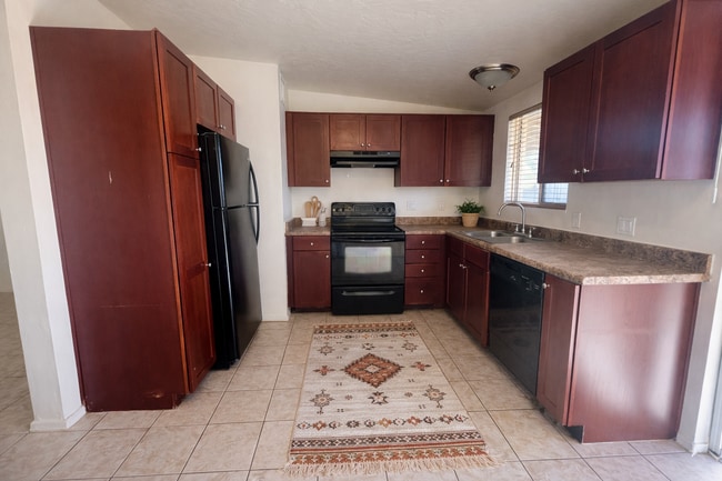 Building Photo - 2861 N Columbus Blvd