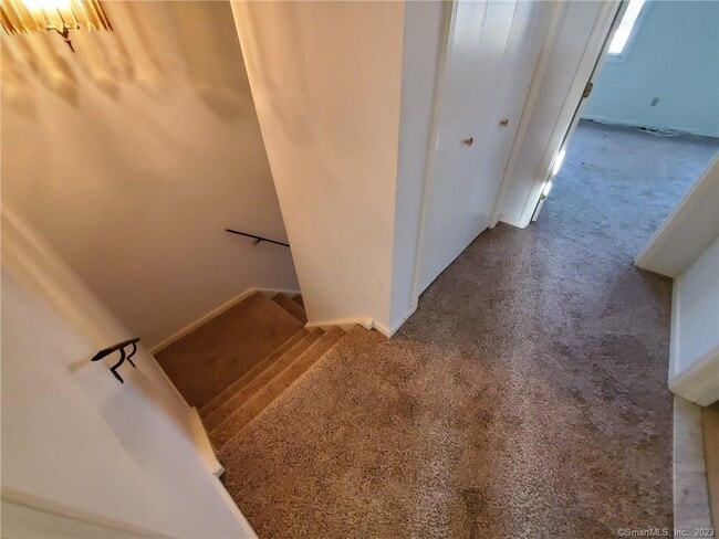 Building Photo - 27 Crows Nest Ln