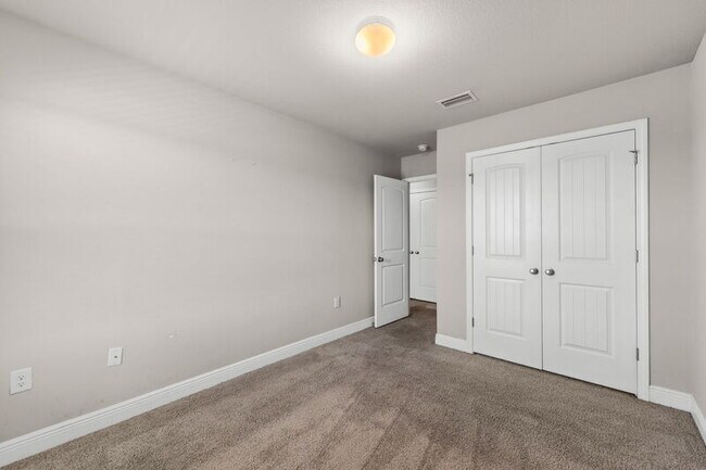 Building Photo - 5768 Callaway Cir