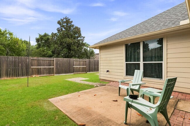 Building Photo - 3710 S Barnett Way