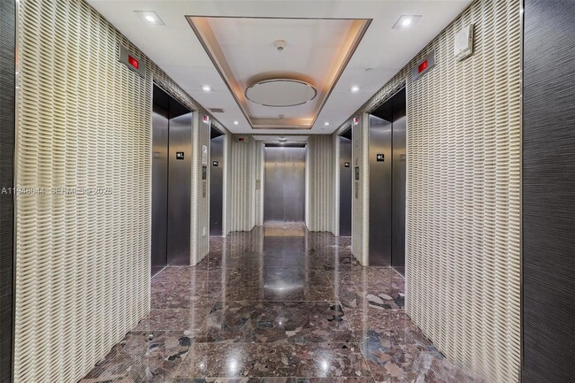 Building Photo - 1800 S Ocean Dr