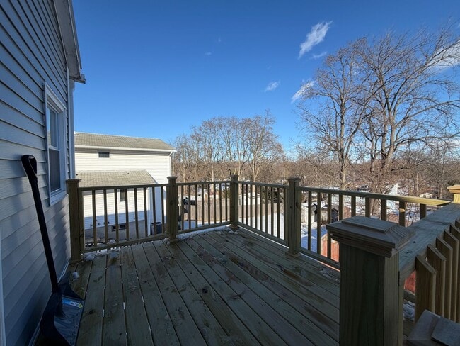 Building Photo - 1865 Fisher St