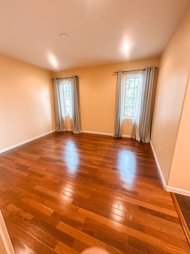 Building Photo - Gorgeous Home in San Ramon Available Now!