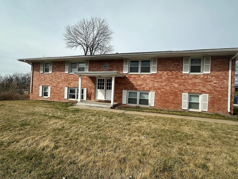 Primary Photo - 608 Knoll Dr
