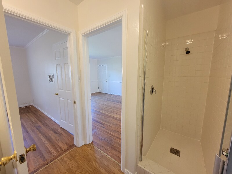 Building Photo - 13644 Leadwell St