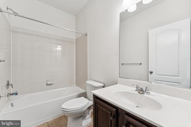 Building Photo - 2706 Wessex Cir