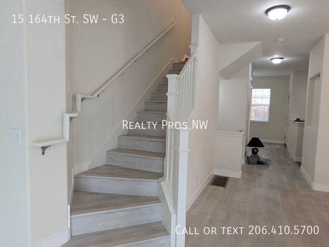 Building Photo - 15 164th St SW