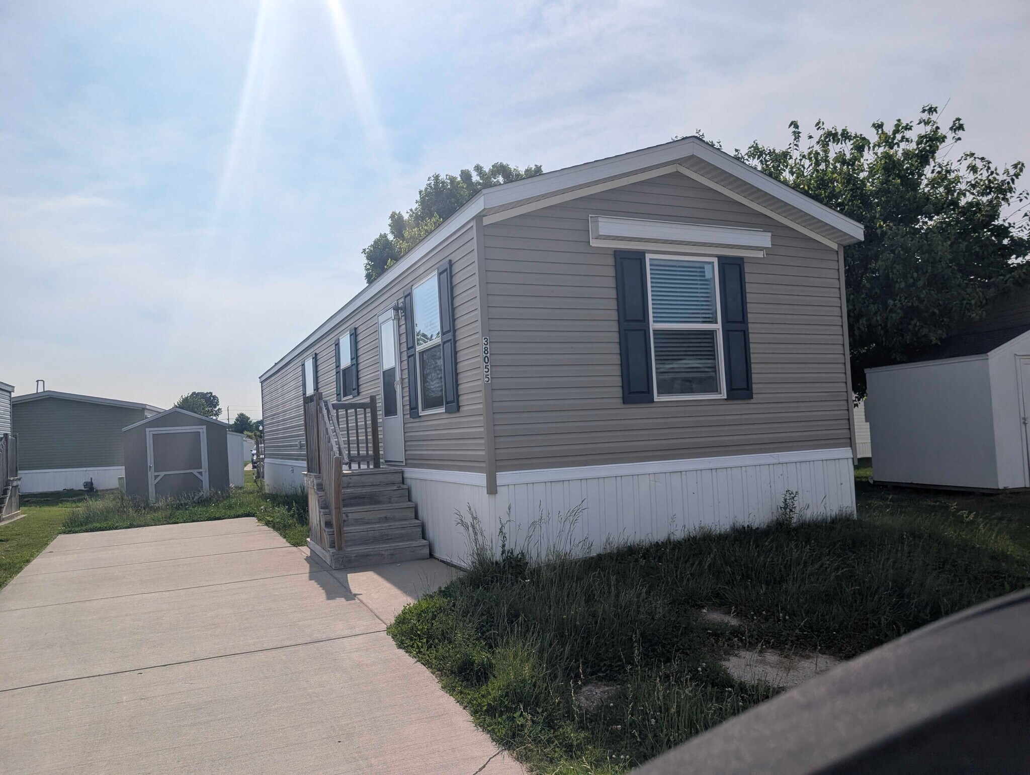 Building Photo - 38055 Leverette Ave