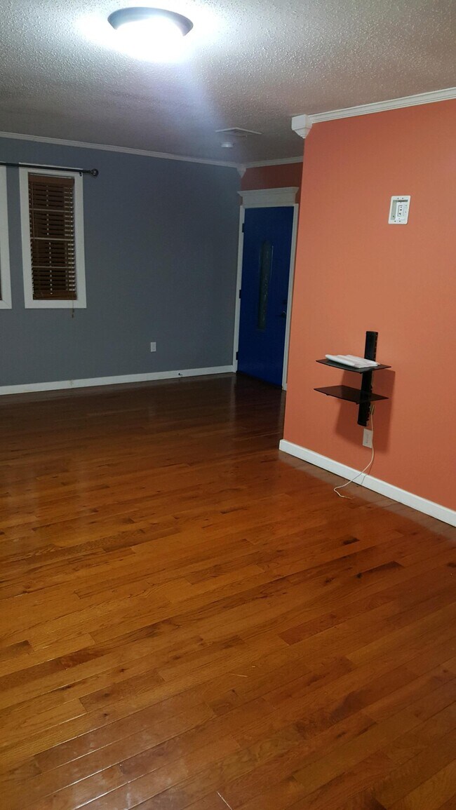 14 Newfield Ave 14 Newfield Ave Hartford CT 06106 Apartment Finder