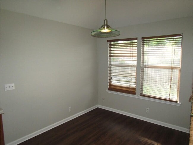 Building Photo - 4904 Gnarled Oak Cove