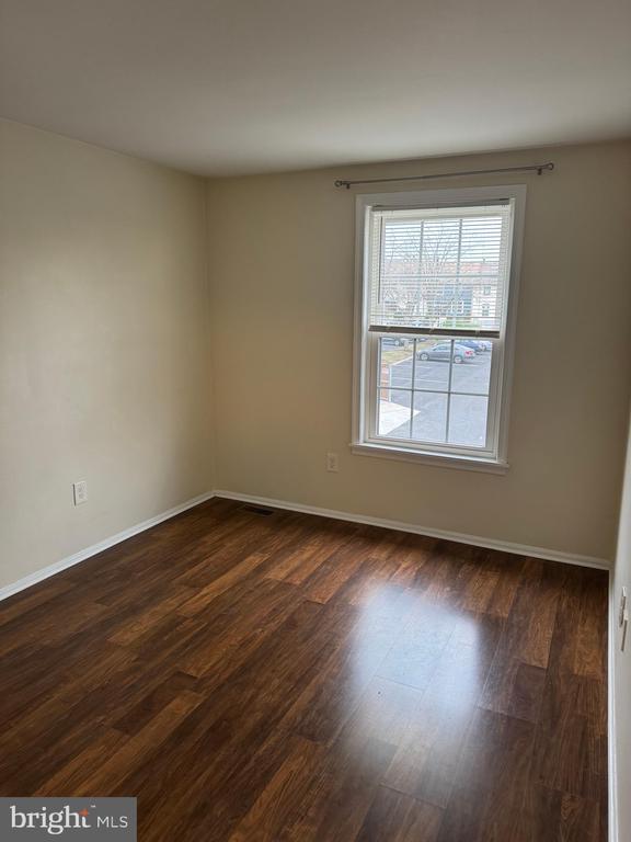 Building Photo - 204 Livingston Ct