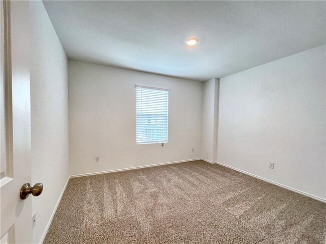 Building Photo - 118 Canley Lp