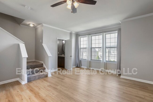 Building Photo - 15 Britania Ct