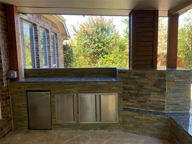 Building Photo - 15555 Appaloosa Dr