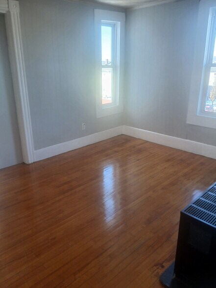 Building Photo - 91 Providence St