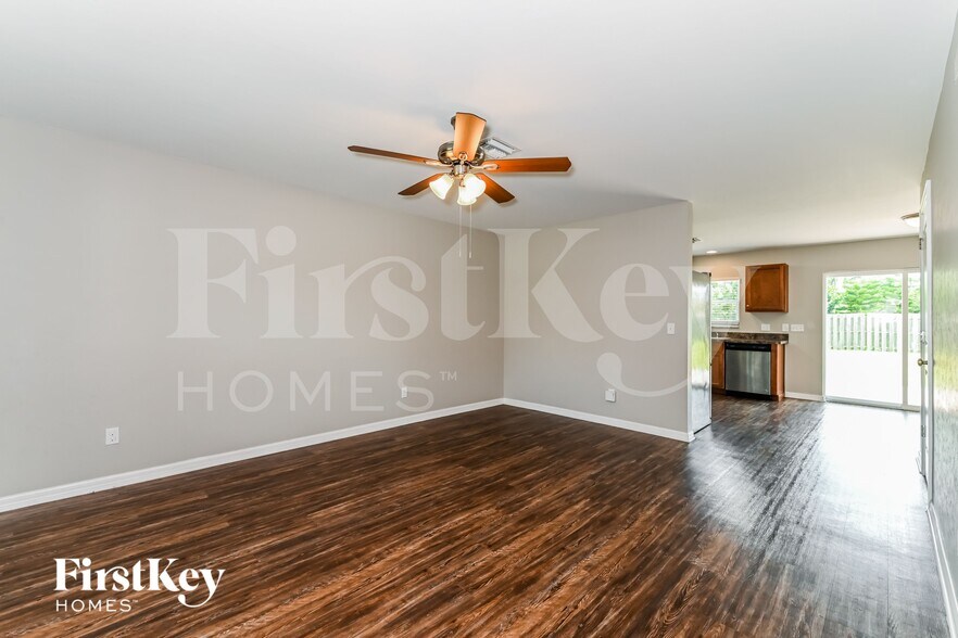 Building Photo - 123 SW 19th Terrace