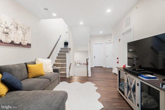 Building Photo - 23619 Waterford Downs Terrace