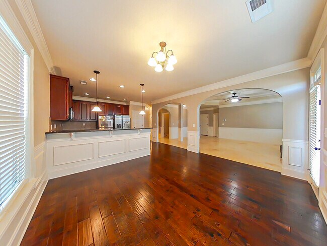 Building Photo - 2476 Sunflower Dr