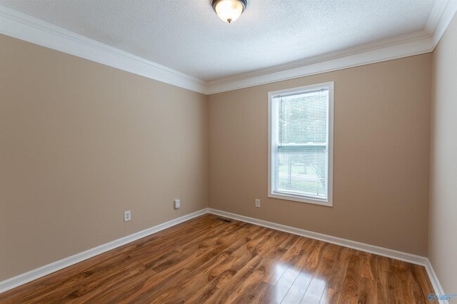 Building Photo - 155 Mylo Rd