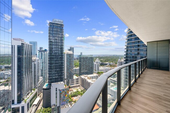 Building Photo - 801 S Miami Ave