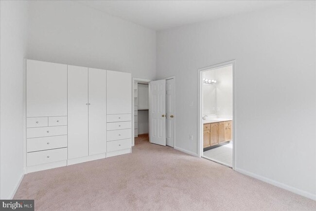 Building Photo - 13937 Middle Creek Pl