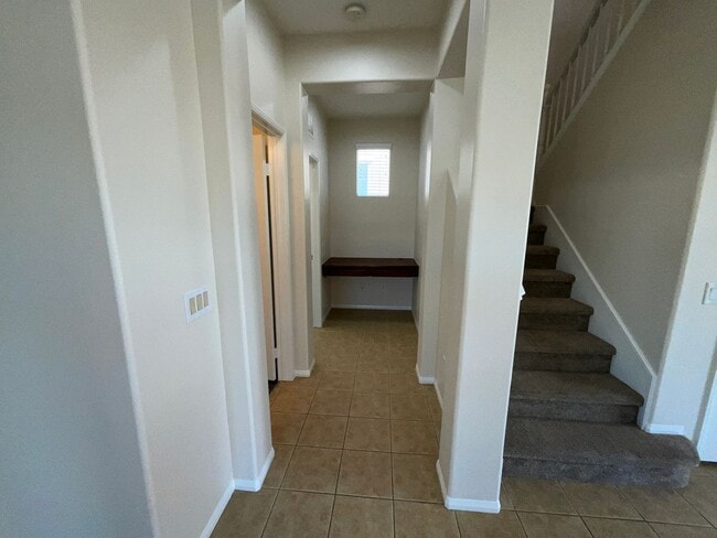 Building Photo - 35884 Crickhowell Ave