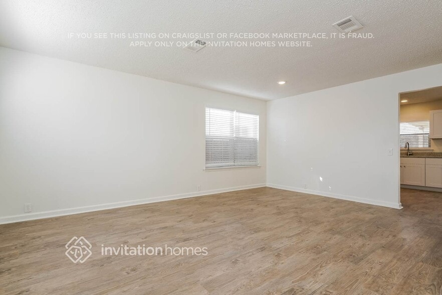 Building Photo - 115 Amber Ridge Dr