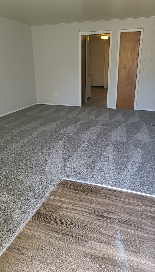 Building Photo - Updated 2 Bedroom Apartment with Private P...