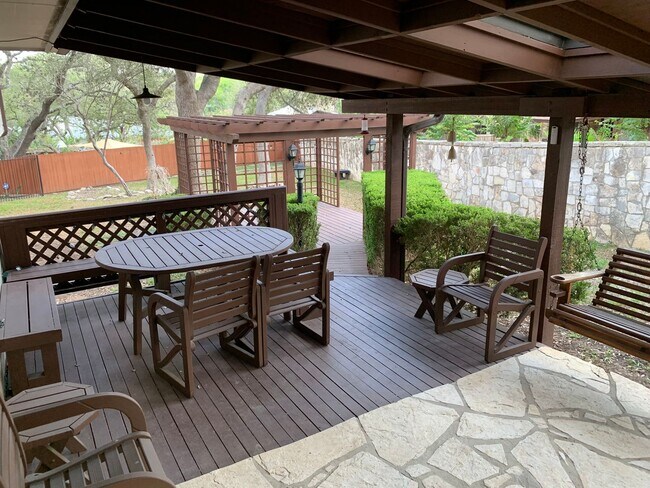 Building Photo - 9100 Tourney St